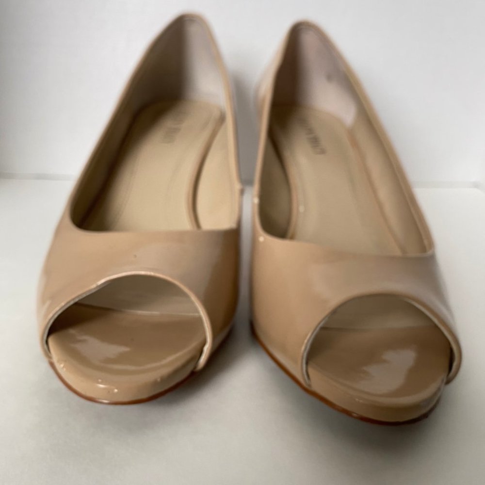 Ellen Tracy Peep Toe Pump